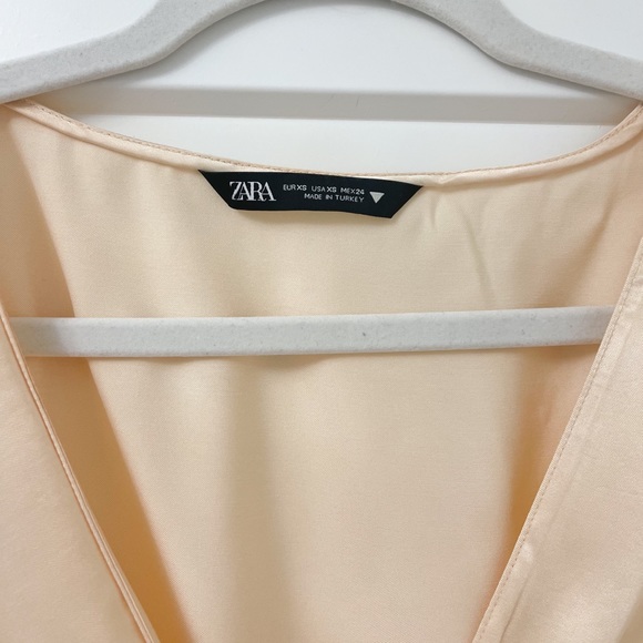 Zara Satin Top - Picture 2 of 4